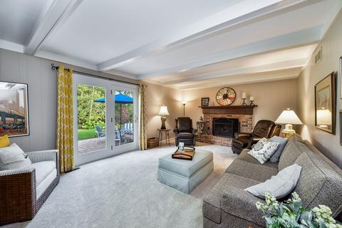 1473 Sandy Hook St, Wheaton, IL 60189 photo 6