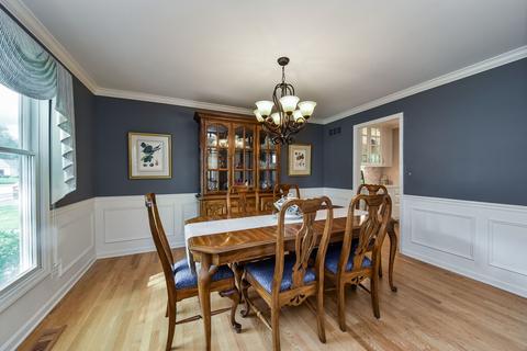 1473 Sandy Hook St, Wheaton, IL 60189 photo 5