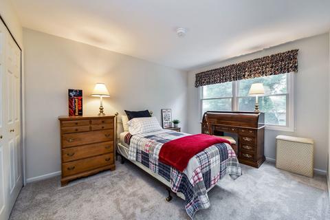 1473 Sandy Hook St, Wheaton, IL 60189 photo 17