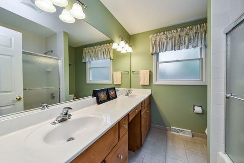 1473 Sandy Hook St, Wheaton, IL 60189 photo 16