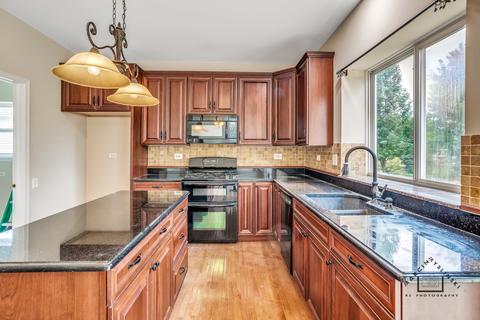 4630 Whitehall Ln, Algonquin, IL 60102 photo 14