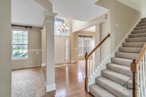 4630 Whitehall Ln, Algonquin, IL 60102 photo 12