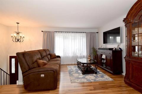 813 Prairie Ave, Bartlett, IL 60103 photo 23