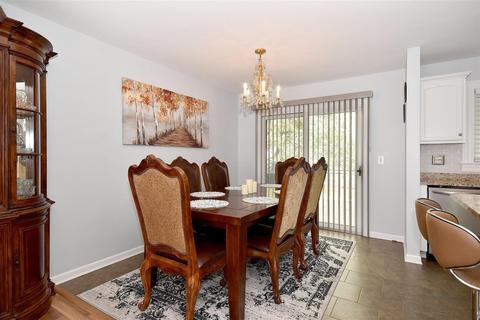 813 Prairie Ave, Bartlett, IL 60103 photo 21