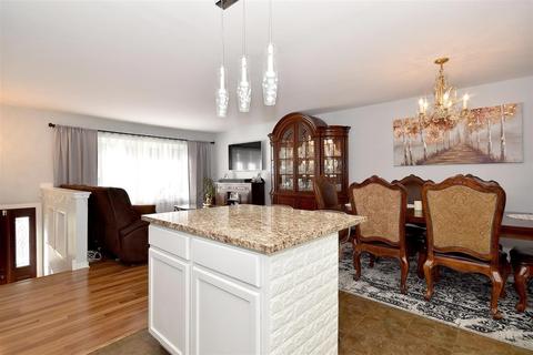 813 Prairie Ave, Bartlett, IL 60103 photo 10