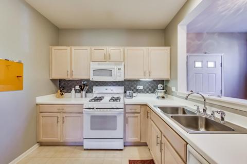 3166 Falling Waters Ln, Lindenhurst, IL 60046 photo 13