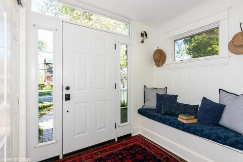 602 E Illinois St, Wheaton, IL 60187 photo 2