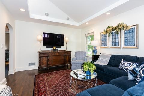 602 E Illinois St, Wheaton, IL 60187 photo 4