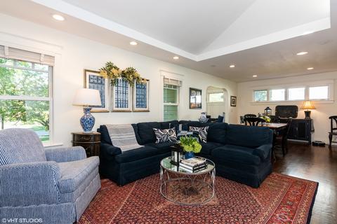 602 E Illinois St, Wheaton, IL 60187 photo 5