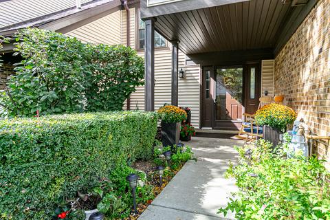 617 Sutton Ct #617, Wheeling, IL 60090 photo 2