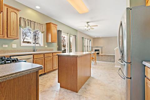 2713 Arbor Dr, Mchenry, IL 60050 photo 11