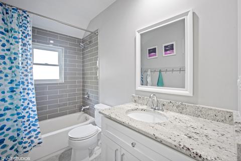 962 Greenview Ave, Des Plaines, IL 60016 photo 11