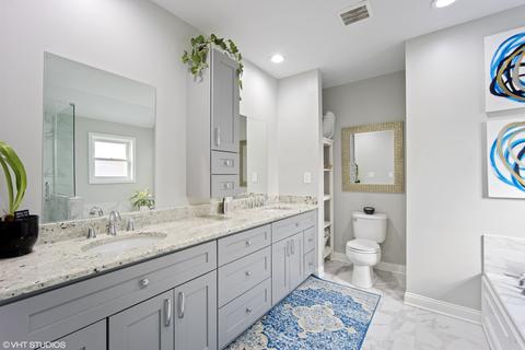 962 Greenview Ave, Des Plaines, IL 60016 photo 8