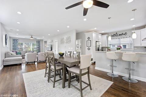 962 Greenview Ave, Des Plaines, IL 60016 photo 4