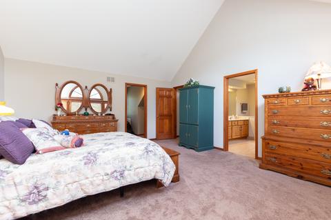 1675 Charlemagne Dr, Hoffman Estates, IL 60192 photo 20