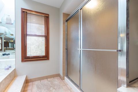 1675 Charlemagne Dr, Hoffman Estates, IL 60192 photo 23