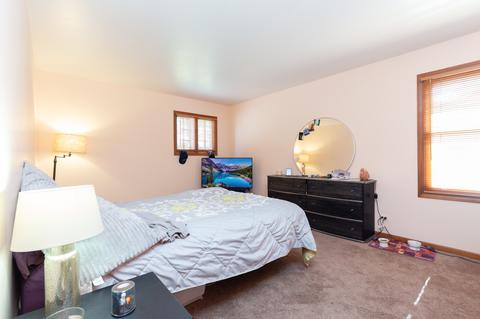 1675 Charlemagne Dr, Hoffman Estates, IL 60192 photo 16