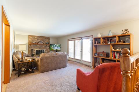 1675 Charlemagne Dr, Hoffman Estates, IL 60192 photo 10