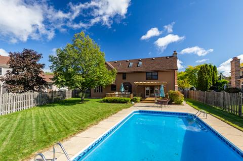 1675 Charlemagne Dr, Hoffman Estates, IL 60192 photo 34