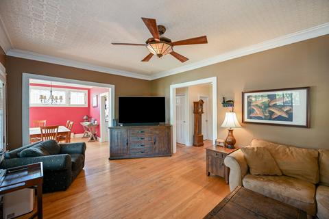 216 S Prospect St, Wheaton, IL 60187 photo 3