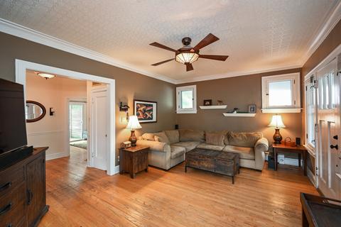 216 S Prospect St, Wheaton, IL 60187 photo 5