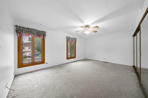 305 Mansfield Ct, Bartlett, IL 60103 photo 5