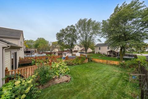 305 Mansfield Ct, Bartlett, IL 60103 photo 8