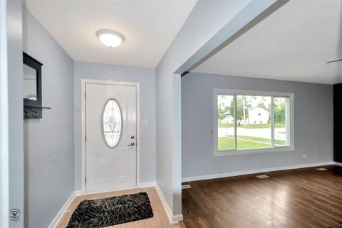 5190 Deerpath Rd, Oak Forest, IL 60452 photo 2