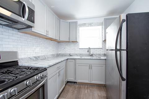 2046 E 72nd Pl #2, Chicago, IL 60649 photo 4