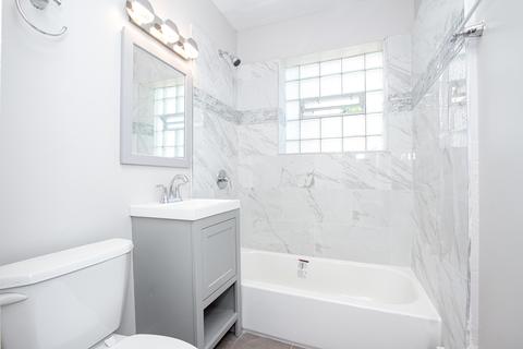 2046 E 72nd Pl #2, Chicago, IL 60649 photo 8