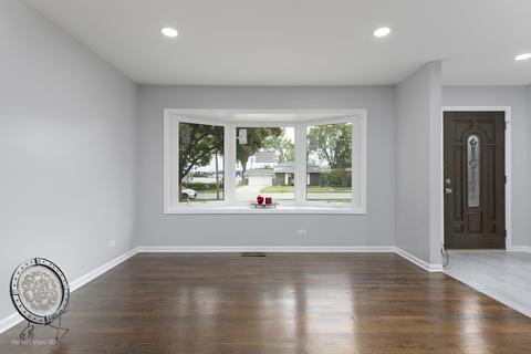 715 Devonshire Dr, Des Plaines, IL 60018 photo 9