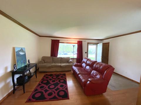 1107 Hilltop Blvd, Mchenry, IL 60050 photo 2