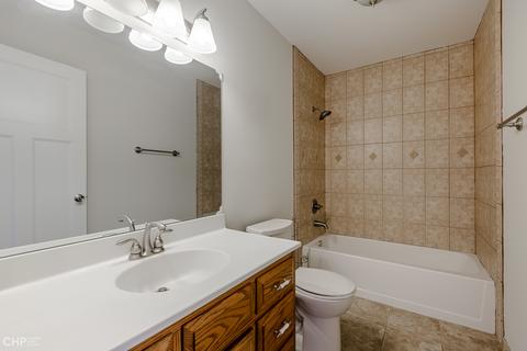 1108 Hecker Dr, Elgin, IL 60120 photo 11