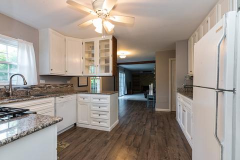 1221 Cardinal Dr, Algonquin, IL 60102 photo 3