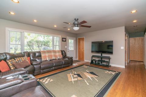 1460 Old Pine Bluff Rd, Morris, IL 60450 photo 3