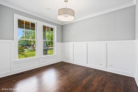 922 Wakeman Ave, Wheaton, IL 60187 photo 3