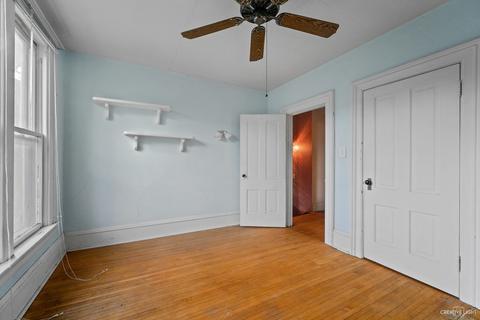 564 Division St, Elgin, IL 60120 photo 23