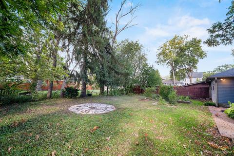 564 Division St, Elgin, IL 60120 photo 25