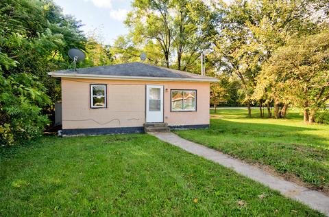 509 Champlain St, Joliet, IL 60436 photo 2