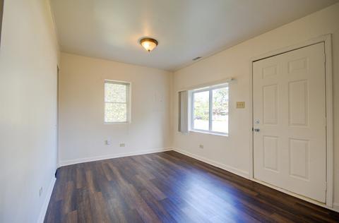 509 Champlain St, Joliet, IL 60436 photo 4