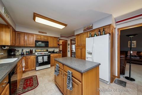 746 Braintree Ln, Bartlett, IL 60103 photo 7
