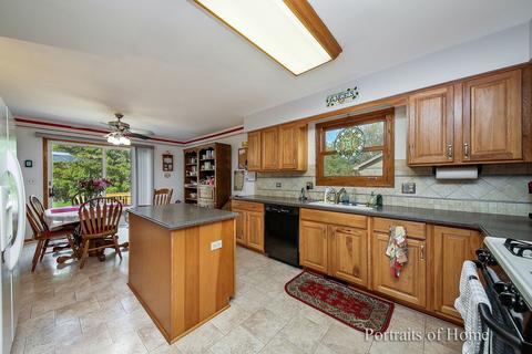 746 Braintree Ln, Bartlett, IL 60103 photo 6
