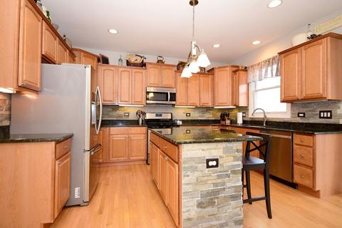 850 Red Oak Ave, Addison, IL 60101 photo 17