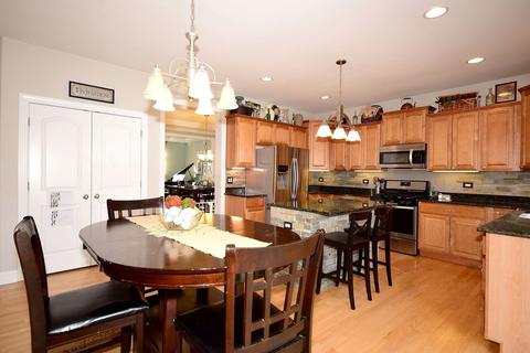 850 Red Oak Ave, Addison, IL 60101 photo 16