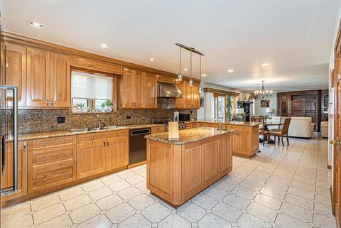 717 N 8th Ave, Addison, IL 60101 photo 7