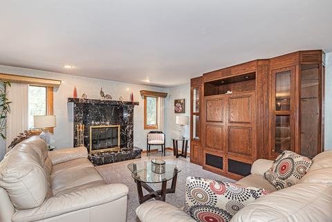 717 N 8th Ave, Addison, IL 60101 photo 10