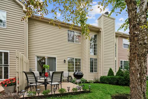 16 Townsend Dr, Naperville, IL 60565 photo 4