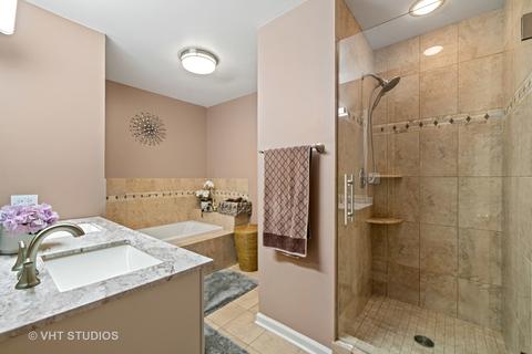 16 Townsend Dr, Naperville, IL 60565 photo 12