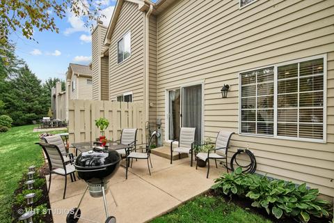 16 Townsend Dr, Naperville, IL 60565 photo 5