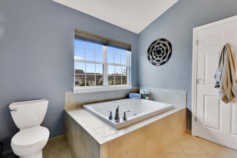 1119 Pine Valley Ct, Elgin, IL 60124 photo 18